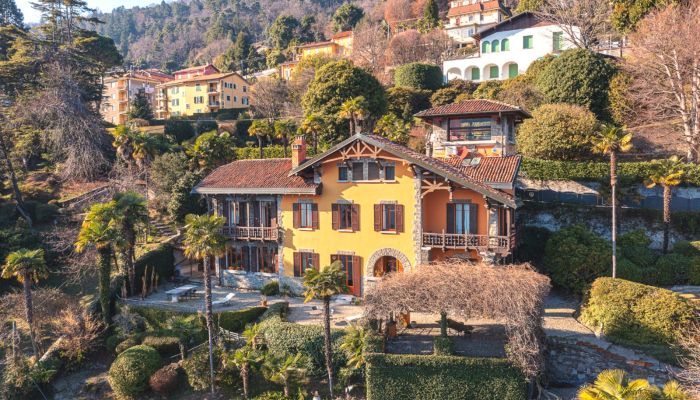 Historische villa te koop 28823 Ghiffa, Piemonte,  Italië