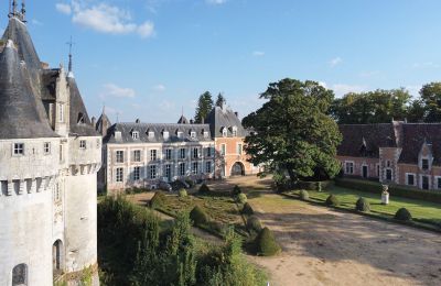 Kasteel te koop Chartres, Centre-Val de Loire, Buitenaanzicht