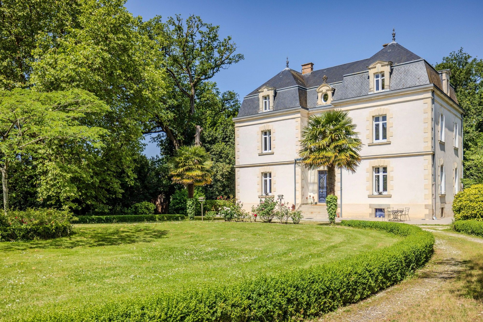 Images Pays de la Loire: kasteel in het westen van Frankrijk, 30 minuten naar het strand