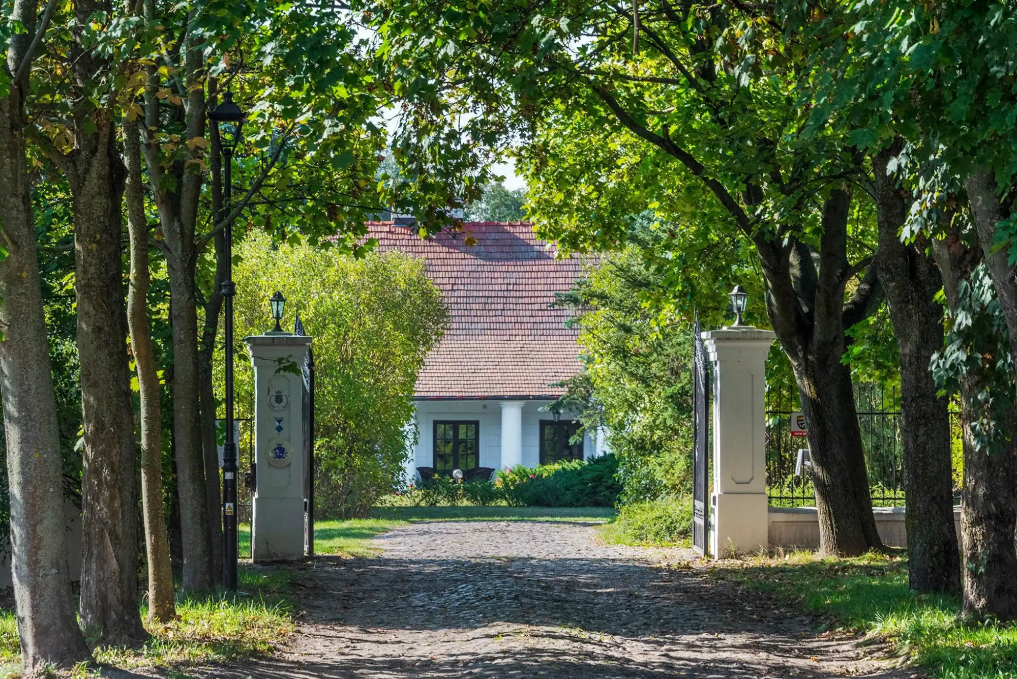 Photos Manoir avec parc et dépendances près de Varsovie - hôtel, pension, centre médical ou maison de retraite