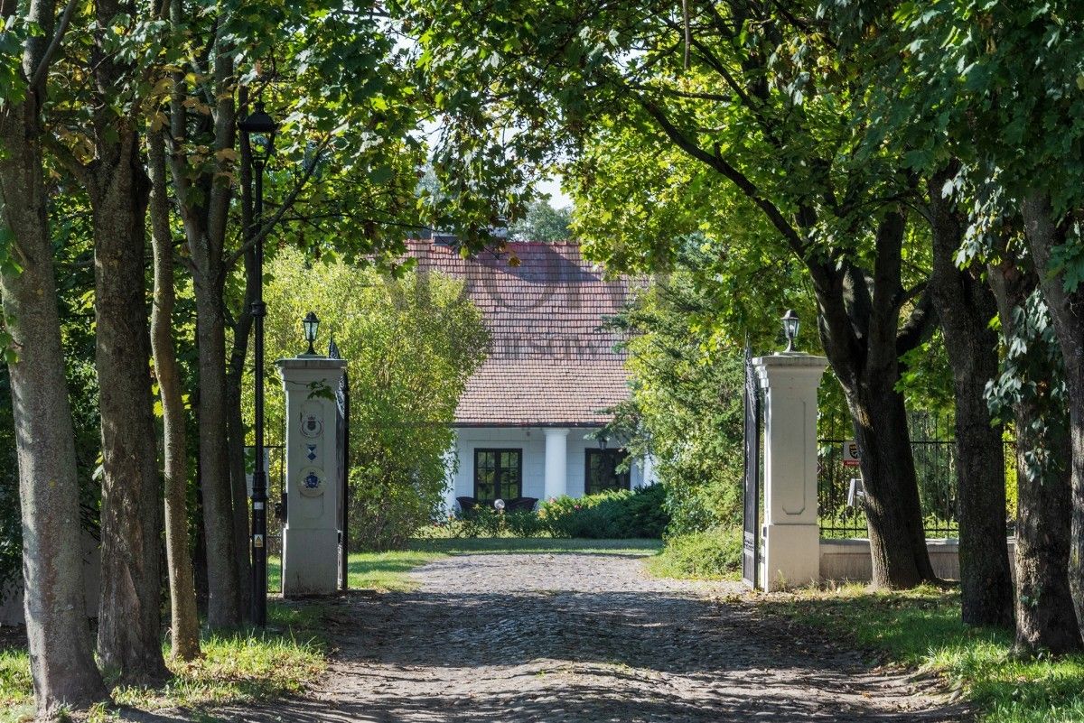 Photos Manoir avec parc et dépendances près de Varsovie - hôtel, pension, centre médical ou maison de retraite
