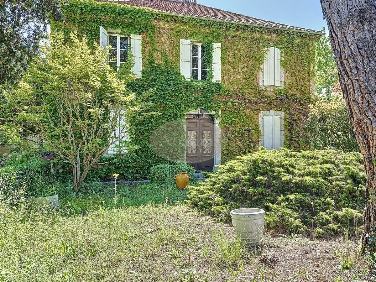 Photos Maison de campagne bourgeoise avec grand jardin près de Maubourguet