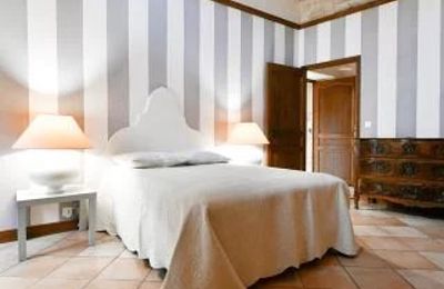 Propriété historique à vendre Vers-Pont-du-Gard, Occitanie, Image 24/31