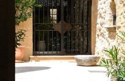 Propriété historique à vendre Vers-Pont-du-Gard, Occitanie, Image 27/31