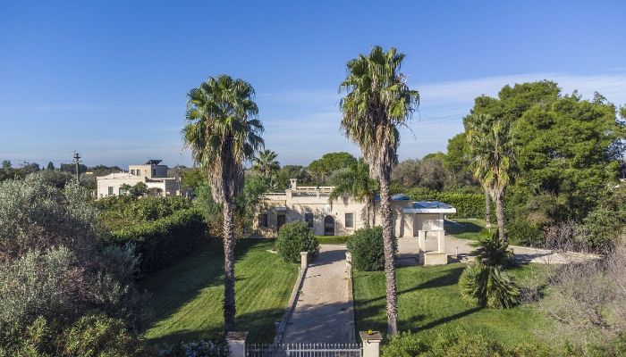 Historische villa te koop Puglia,  Italië