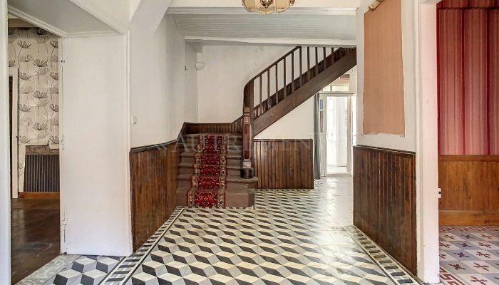 Historisch vastgoed te koop Bessières, Occitanie,  Frankrijk