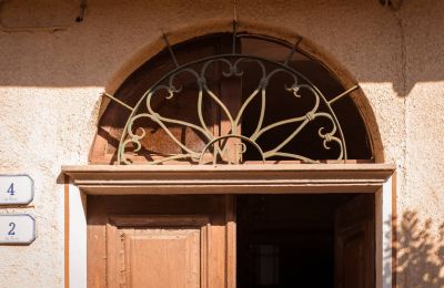Historische villa te koop Bosia, Via Rutte  2, Piemonte, Ingang