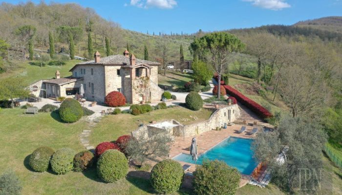Landelijk huis te koop 06019 Umbertide, Umbria,  Italië