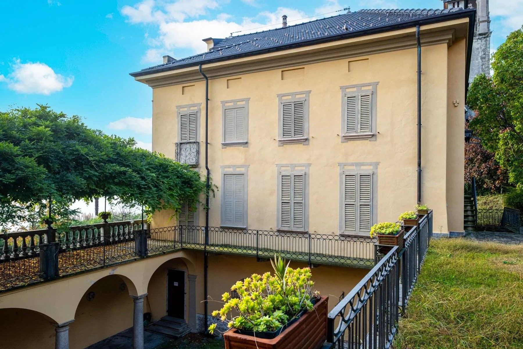 Images Villa De Fichard met Boutique-hotel aan het Lago Maggiore in Belgirate