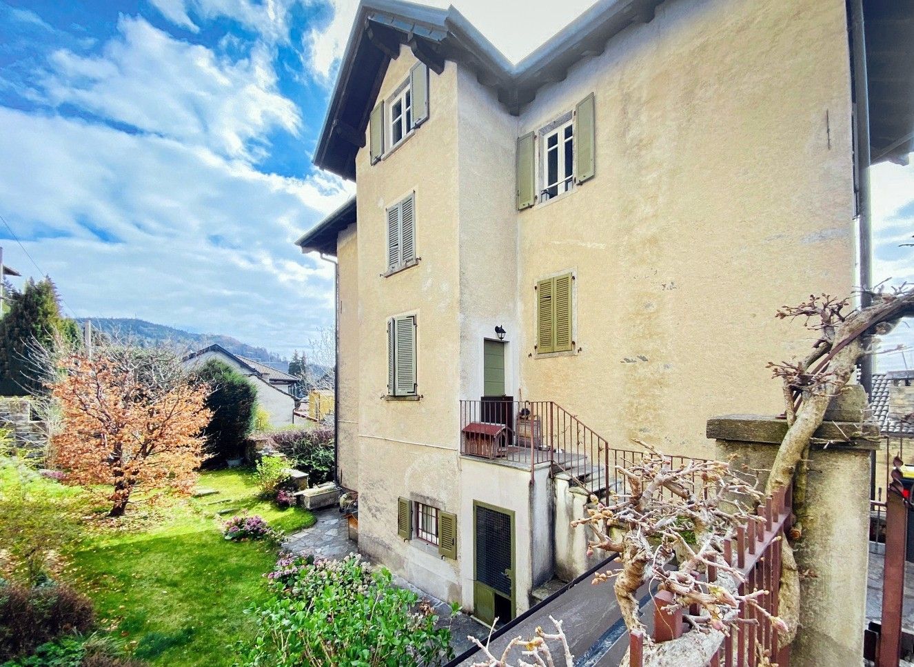 Photos Demeure avec jardin et vue sur le lac à Premeno