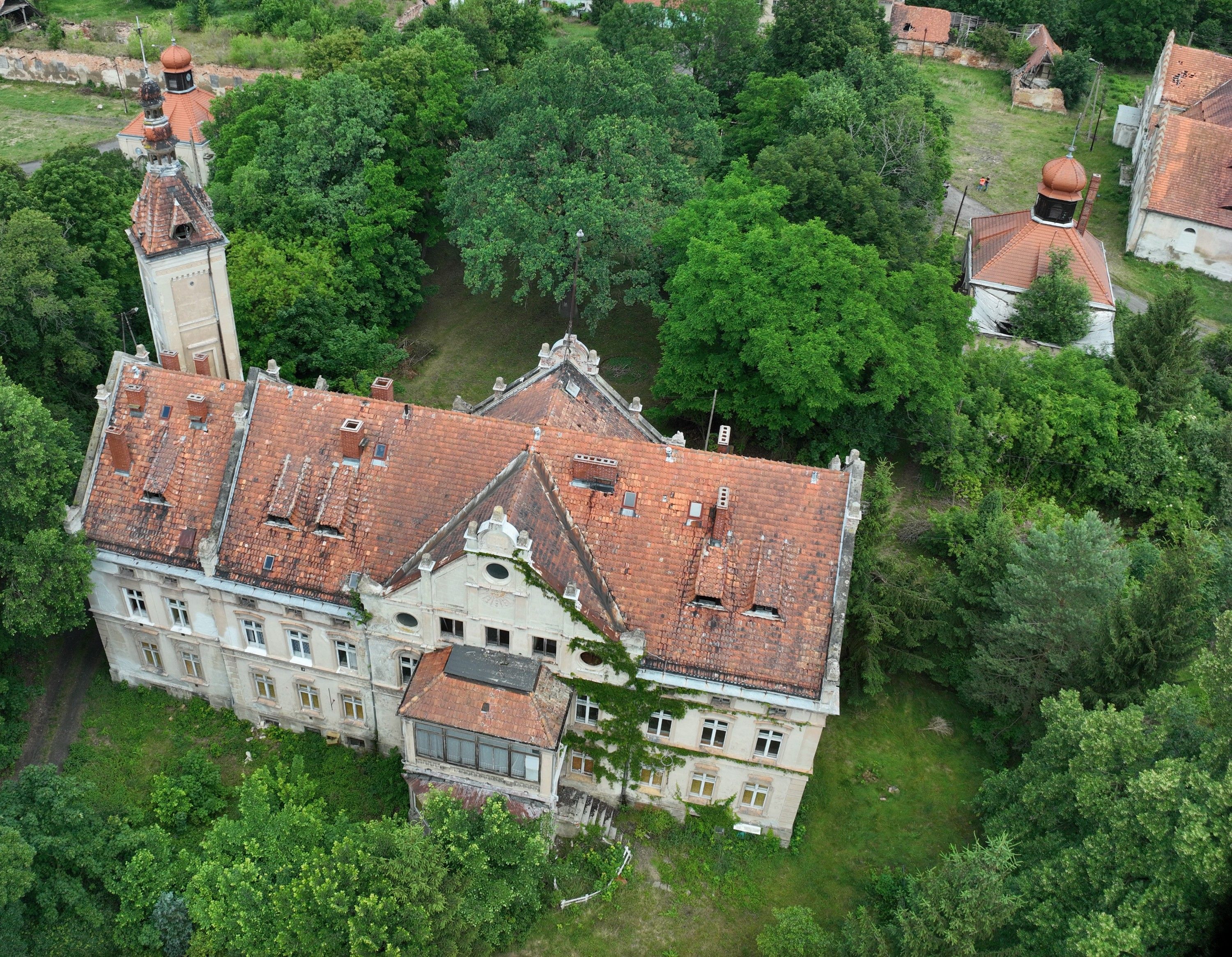 Photos Manoir à vendre à Jędrzychów, Basse-Silésie - 31 ha
