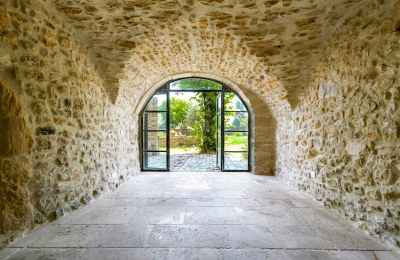 Propriété historique à vendre Uzès, Occitanie, Cave