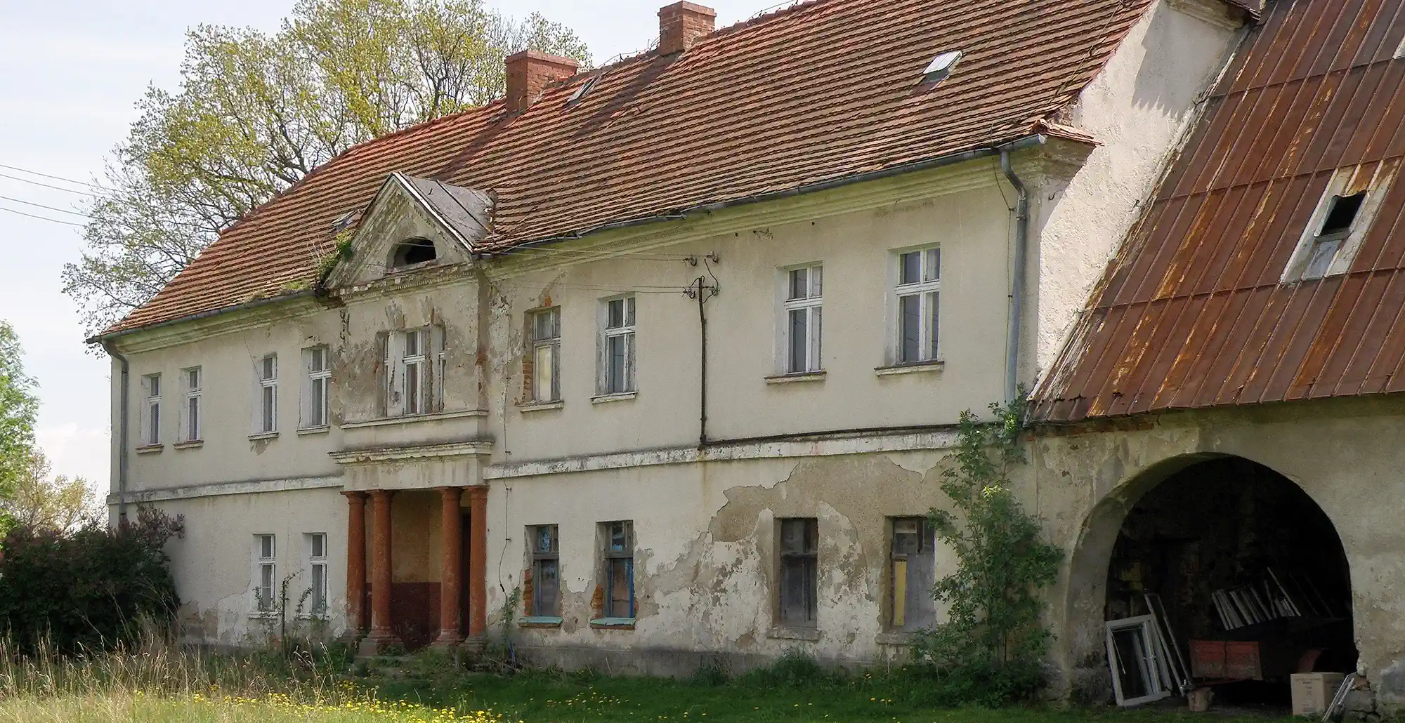 Images Zespół dworsko-folwarczny w Starkowie, gm. Kłodzko, pow. kłodzki, woj. dolnośląskie