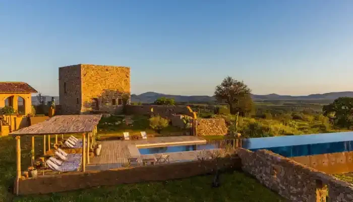 Biens historiques, Camisa Homes & Villas