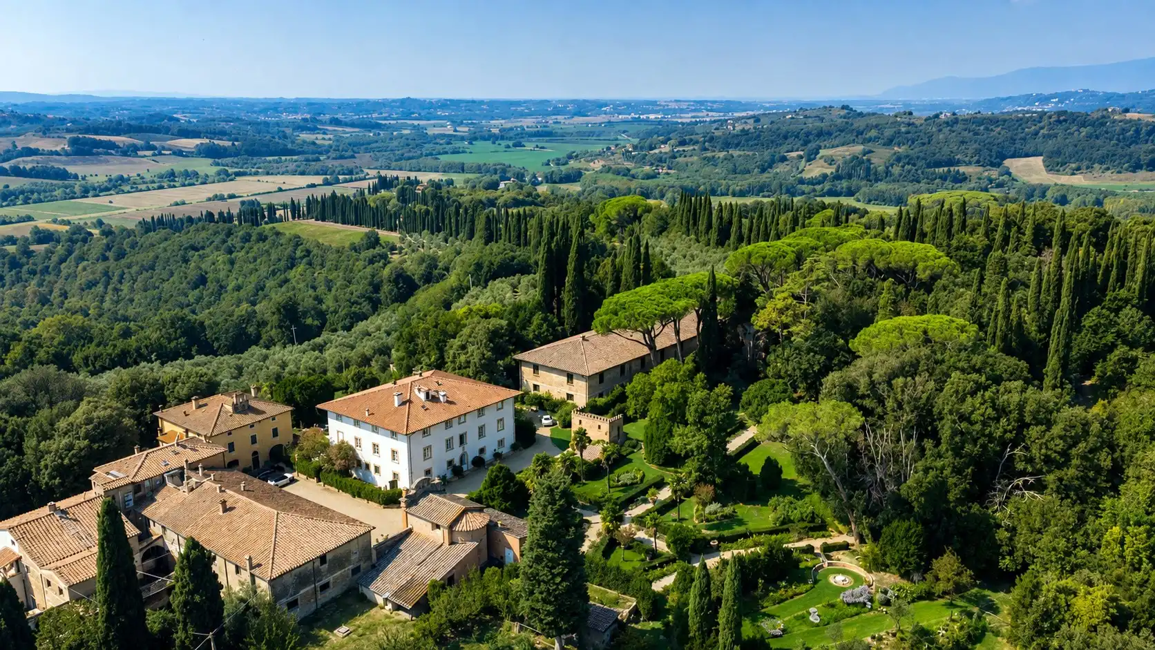 Images Villa Leopolda – Exclusief landgoed in de heuvels van Chianti Pisano