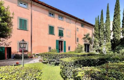Biens historiques, Demeure du XVIIIe siècle près de Montecalvoli avec fresques originales sur 6 hectares de terrain