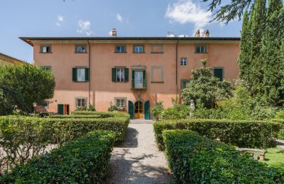 Historische panden, 18e-eeuwse villa nabij Montecalvoli met originele fresco’s op 6 hectare grond