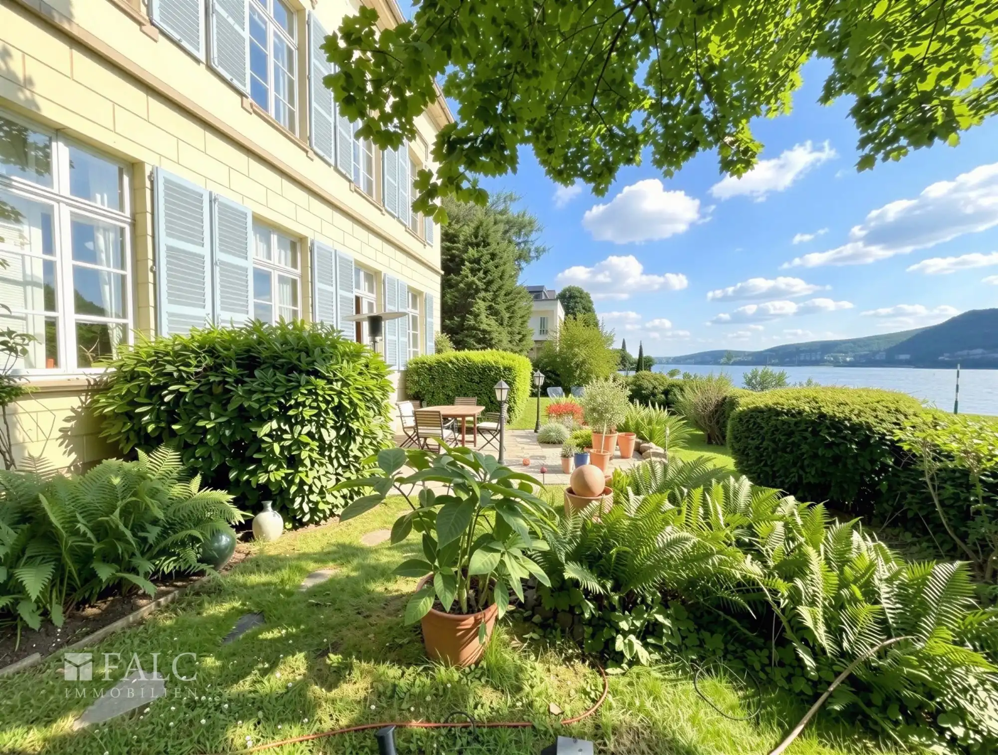 Images Villa aan de Rijn uit 1840 in Bonn