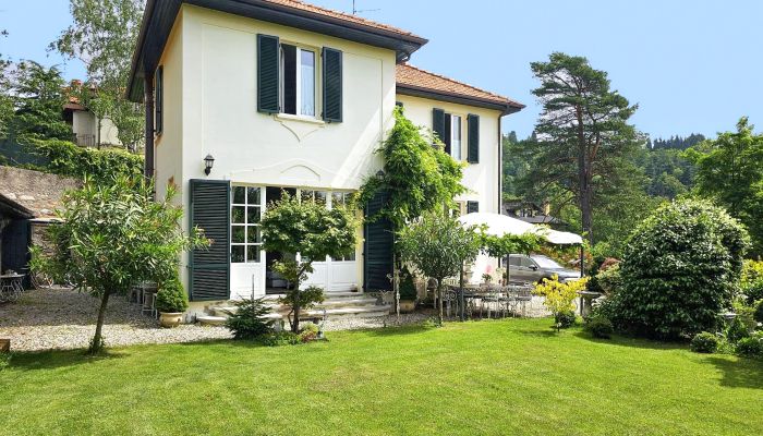 Historische villa te koop Bee, Piemonte,  Italië