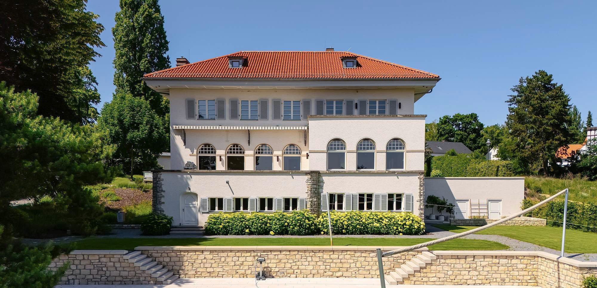 Photos Villa mit privatem Seezugang und Parkgrundstück in Berlin