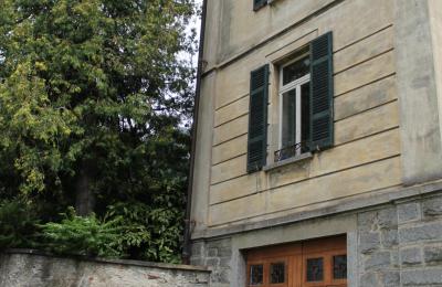 Historische villa te koop Faido, Ticino, ingresso garage