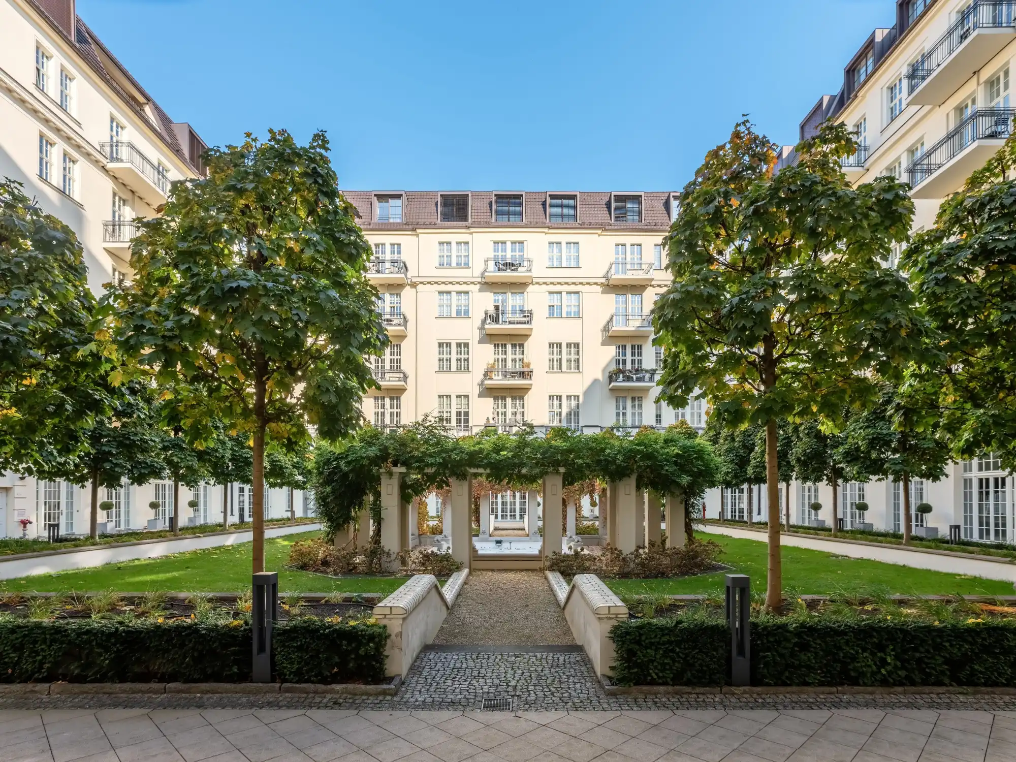 Images Architekturgeschichte neu gelebt – Loft im Haus Cumberland in Berlin
