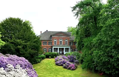 Manoir près de Hambourg - un bon esprit en quête de nouveaux gardiens, Image 1