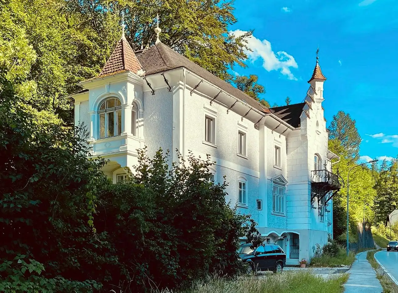Images Historische Villa - Rarität aus dem 15. Jahrhundert - Eleganz trifft Exklusivität