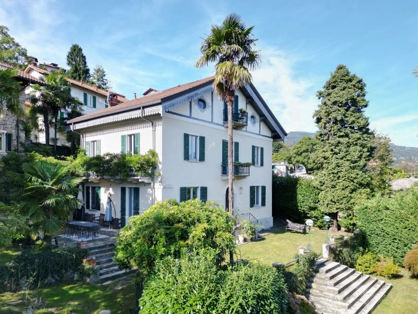 Images Wunderschöne Prestigevilla mit Blick auf den Lago Maggiore