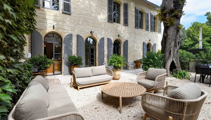  Uzès 1