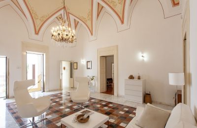 Herenhuis Oria, Puglia