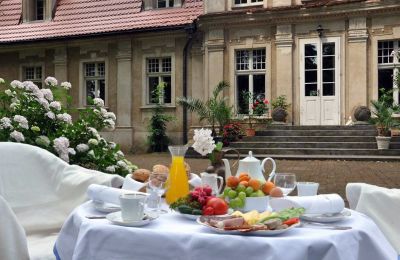 Landhuis te koop Popowo Stare, Pałac w Popowie Starym, Groot-Polen, Achteraanzicht