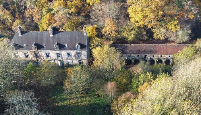 Klooster te koop Flers, Normandie,  Frankrijk