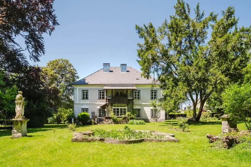 Historische villa te koop 4810 Gmunden, Opper-Oostenrijk,  Oostenrijk, 1