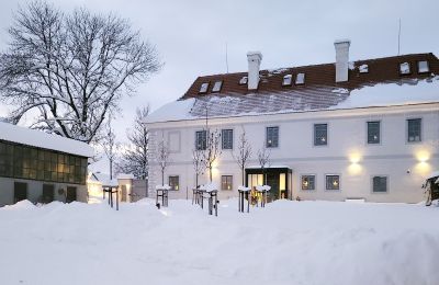 Inspiré par la Renaissance, restauré pour l’avenir : un château comme une maison individuelle, Image 1