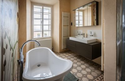 Inspiré par la Renaissance, restauré pour l’avenir : un château comme une maison individuelle, Image 9