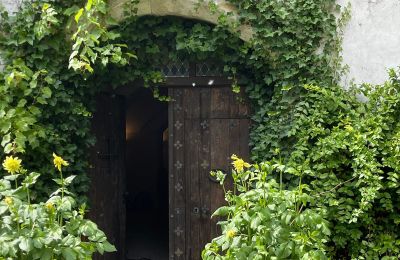 Kasteel te koop 84375 Kirchdorf am Inn, Hofmarkstraße 2, Bayern, Schlosstor