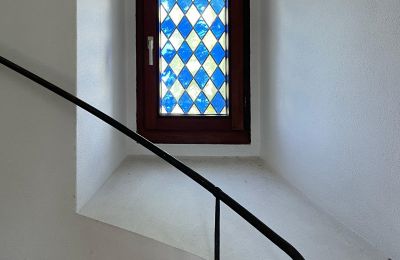 Kasteel te koop 84375 Kirchdorf am Inn, Hofmarkstraße 2, Bayern, Treppenhaus: bleiverglaste Fenster