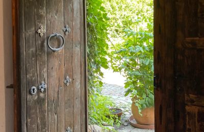 Kasteel te koop 84375 Kirchdorf am Inn, Hofmarkstraße 2, Bayern, Schlosstor mit Tür in Tür