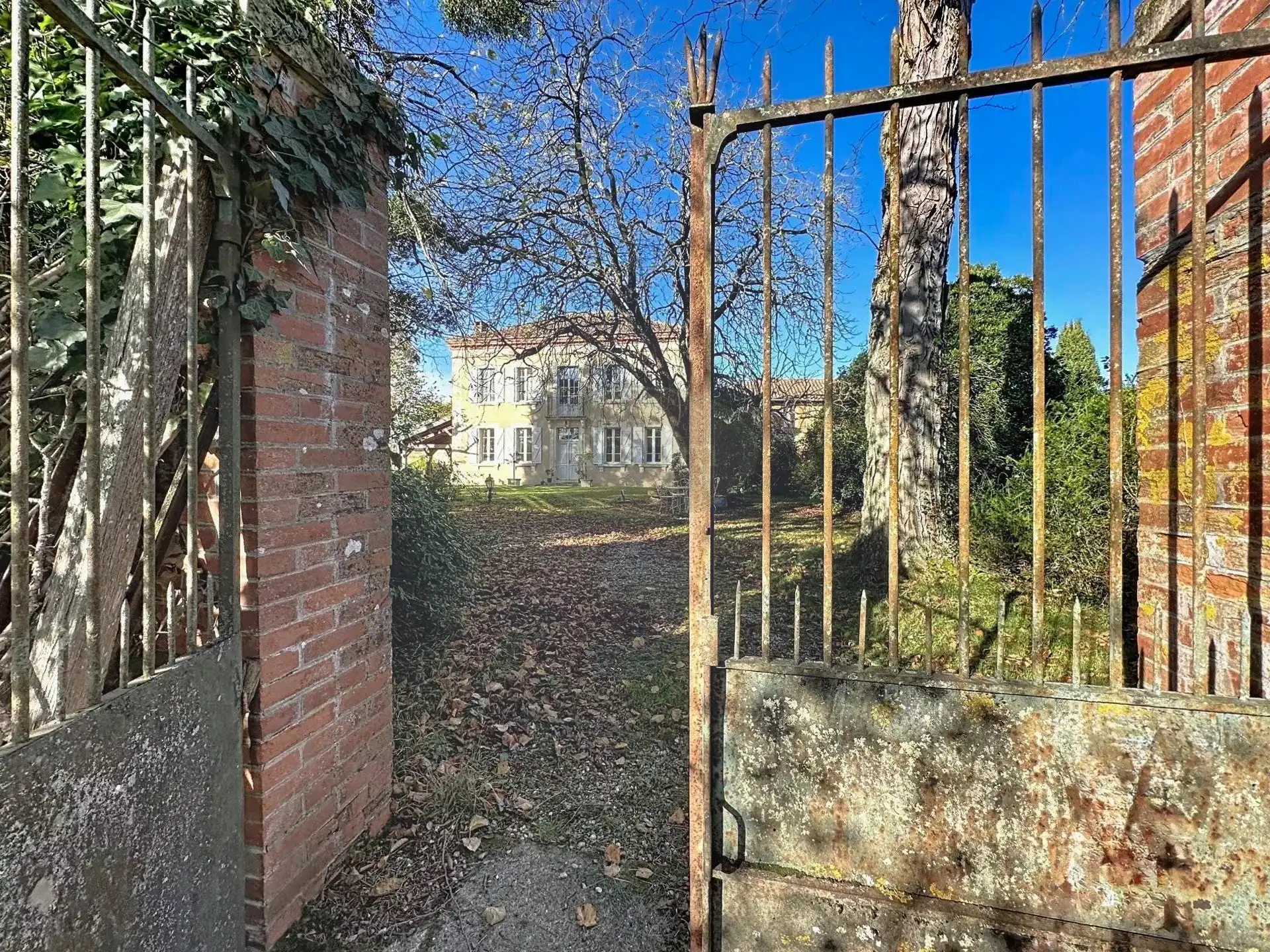 Photos Domaine rural avec Gîte proche de Masseube