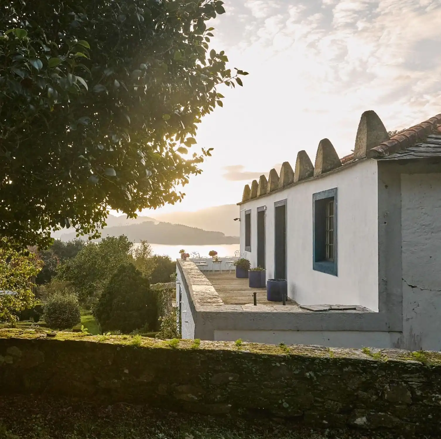 Images Casa señorial cerca de la costa de Galicia con jardín histórico y vistas a la bahía