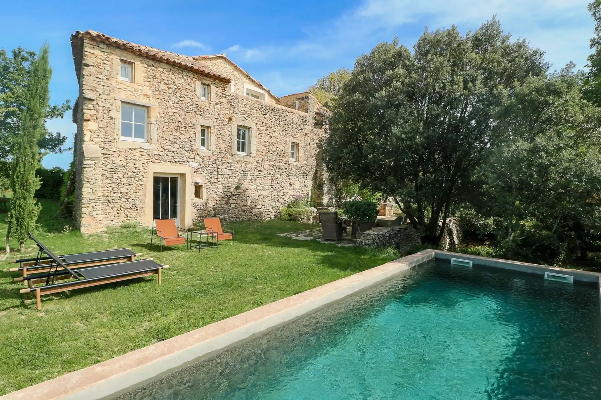 Photos Renovierter Mas in Alleinlage mit Park und Pool, Energieeffizienzklasse A