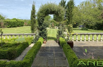 Landelijk pand te koop Mouzon, Nouvelle-Aquitaine, Tuin