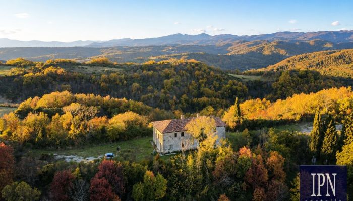 Maison en pierre avec dépendance près de Città di Castello
