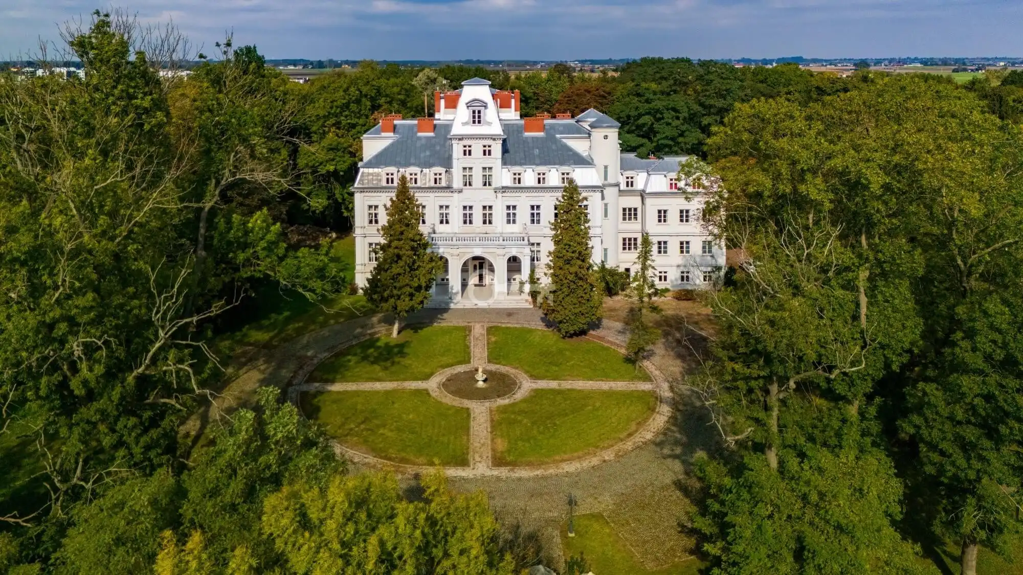 Photos Manoir néorenaissance de prestige à Malina