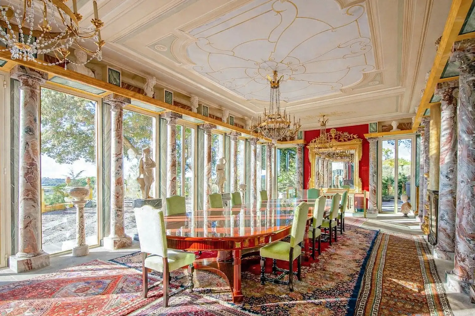 Images Residentie met kunstgalerij, fresco’s en 25 hectare bos