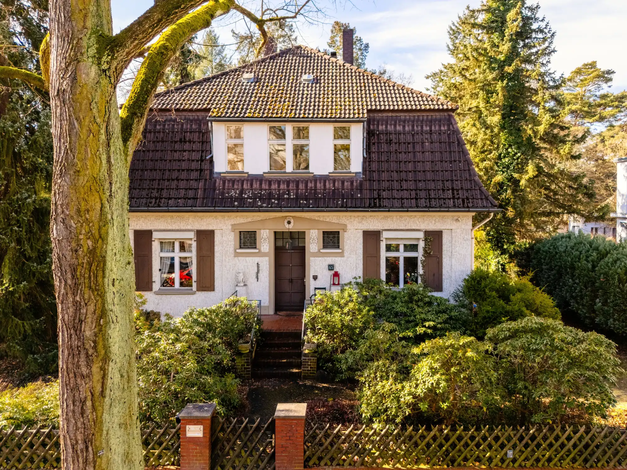 Photos Klassische Altbauvilla auf großzügigem Grundstück in Bestlage der Villenkolonie Schlachtensee