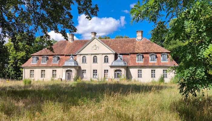 Historisch landgoed aan het meer tussen Berlijn en Poznan