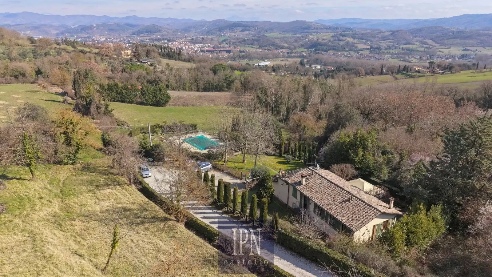 Images Gerestaureerd Umbrisch landhuis met zwembad en tuin