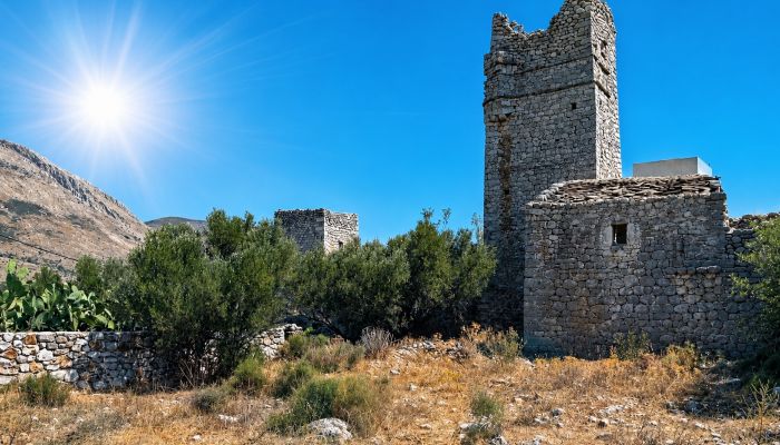 Tour historique à vendre East Mani, Péloponnèse
